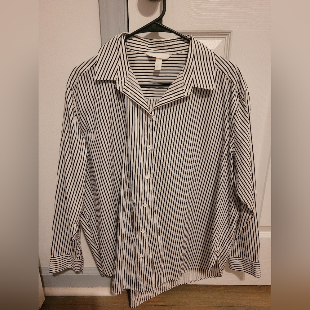 H&M Black and White Striped Button Down Shirt